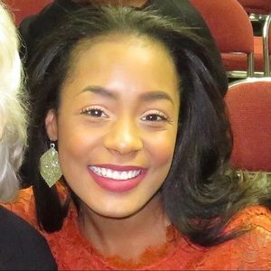 Meet your Posher, Selina